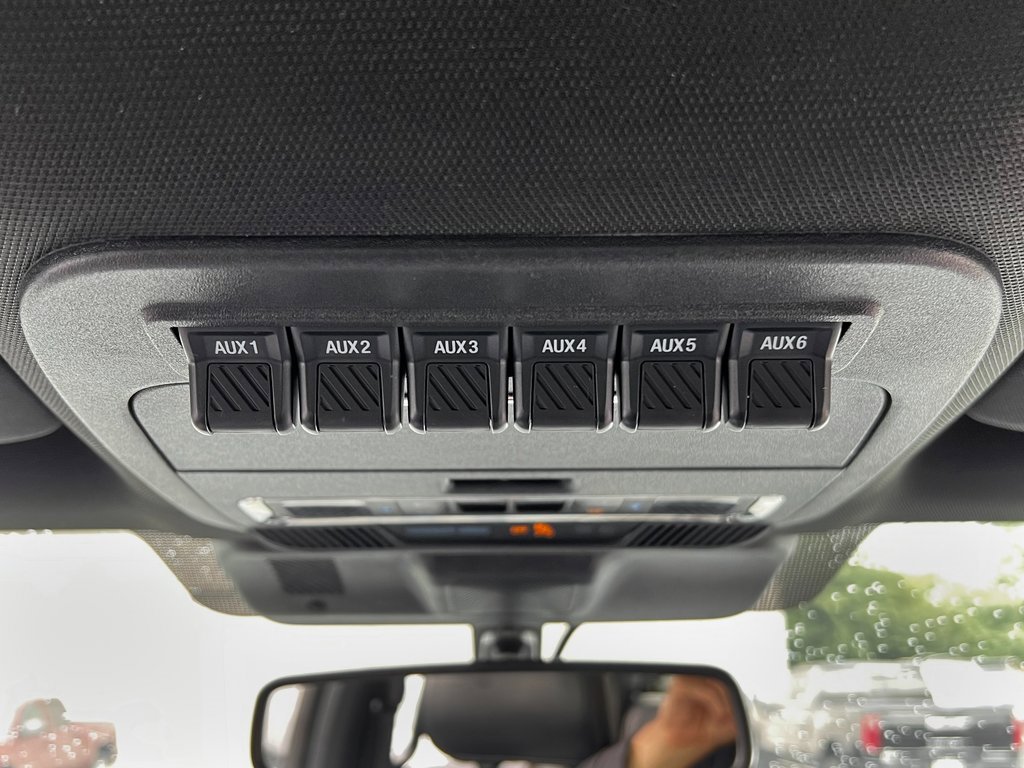 Used 2024 Ford F450 Platinum image 30