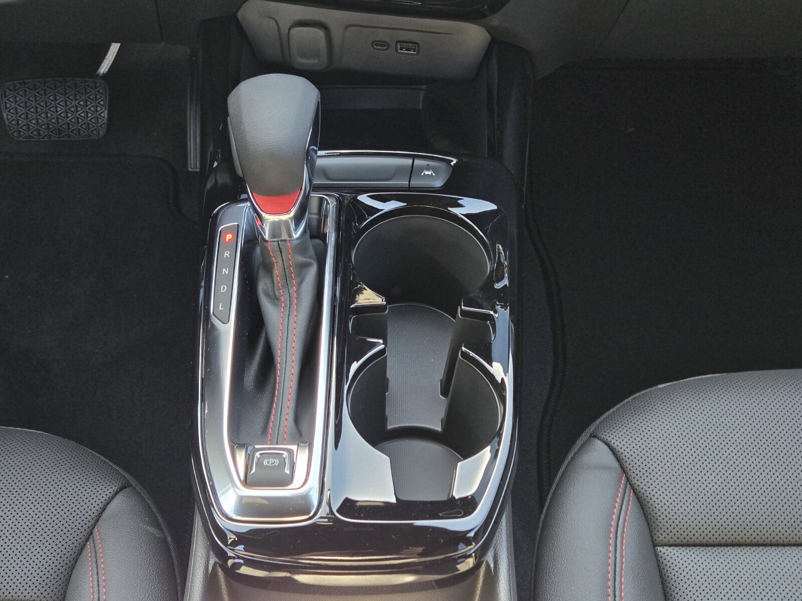 New 2026 Chevrolet Trax RS w/ Sunroof Package image 8