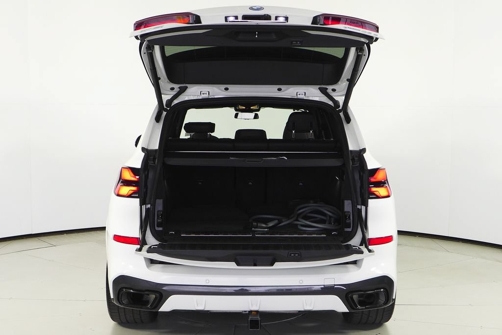 Used 2024 BMW X5 xDrive50e w/ M Sport Package AWD/4WD image 10