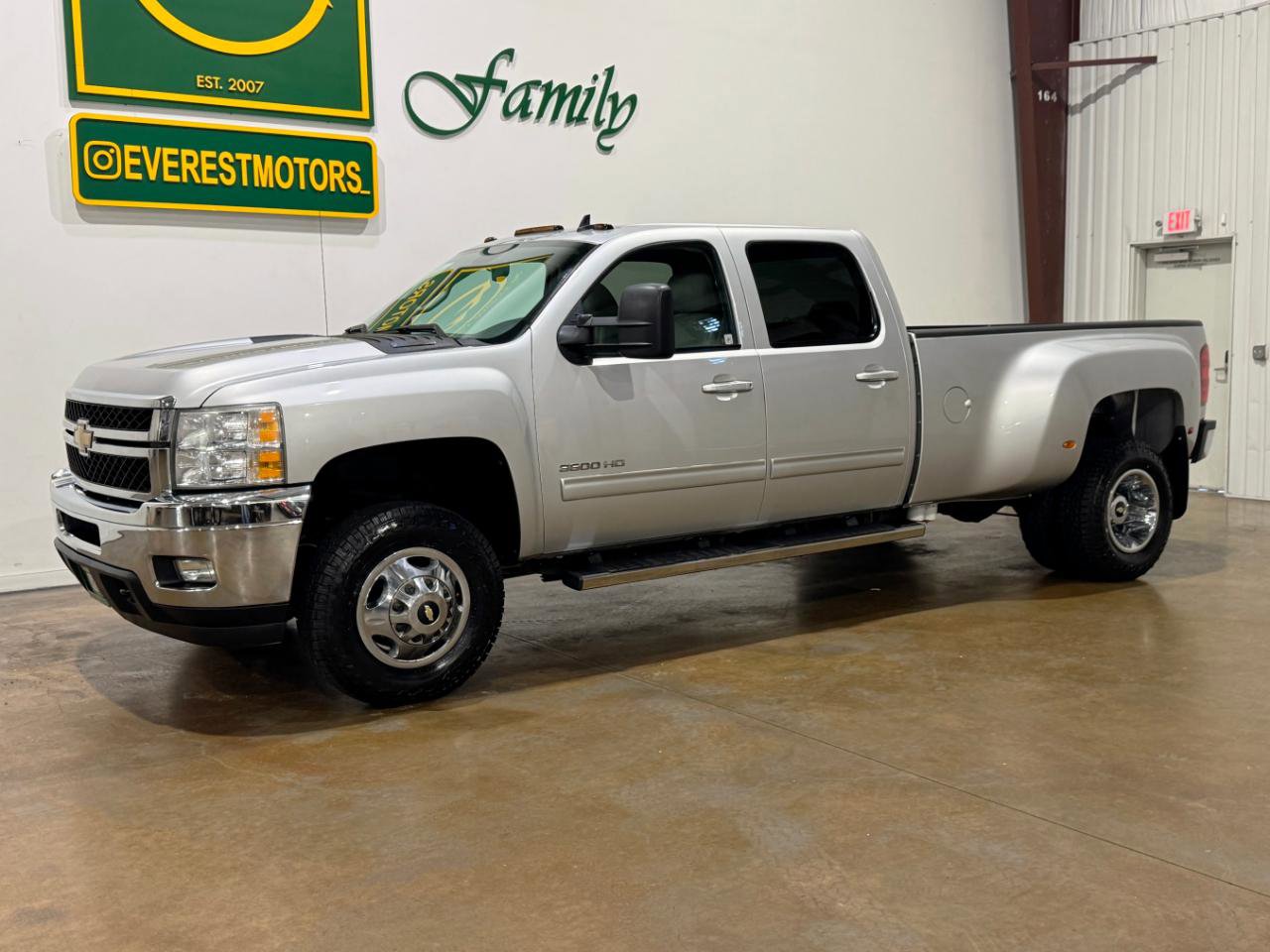 Used 2011 Chevrolet Silverado 3500 LTZ w/ LTZ Plus Package RWD image 3