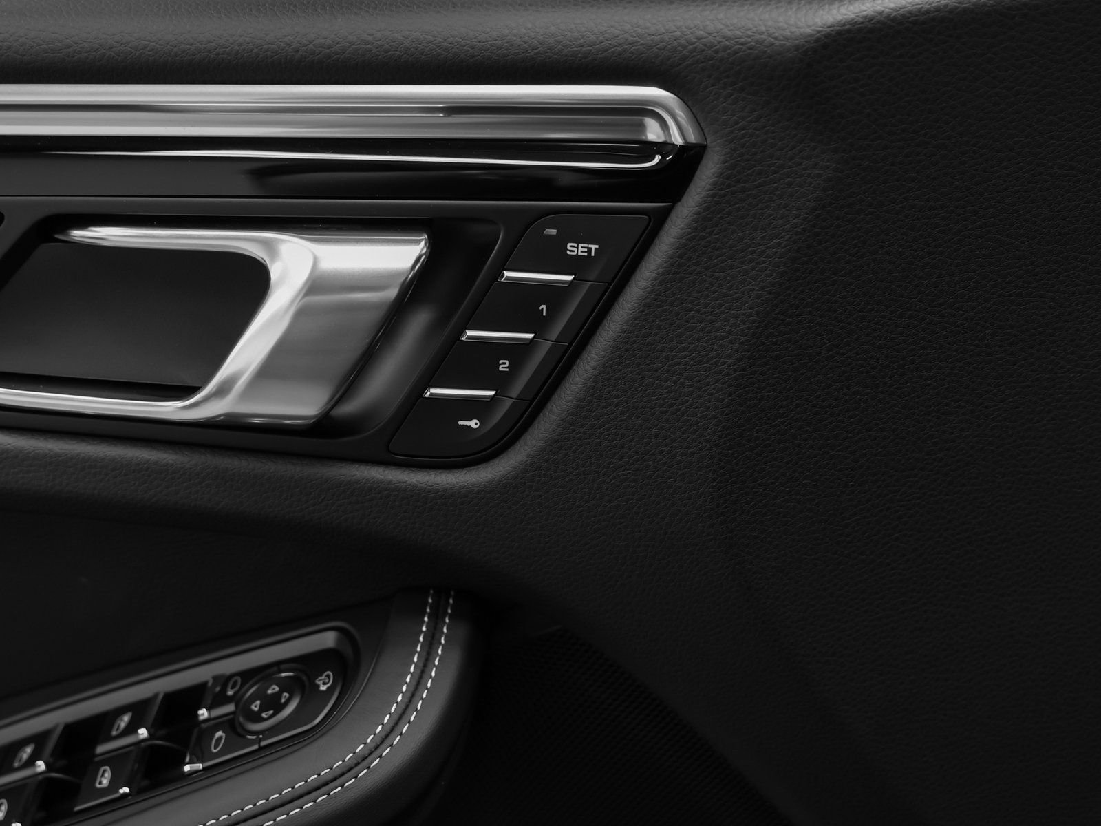 New 2026 Porsche Macan image 28