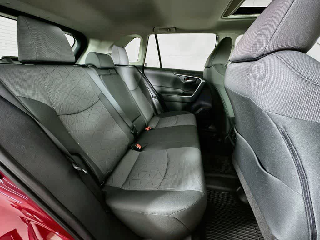 Used 2025 Toyota RAV4 XLE w/ Convenience Package FWD image 31