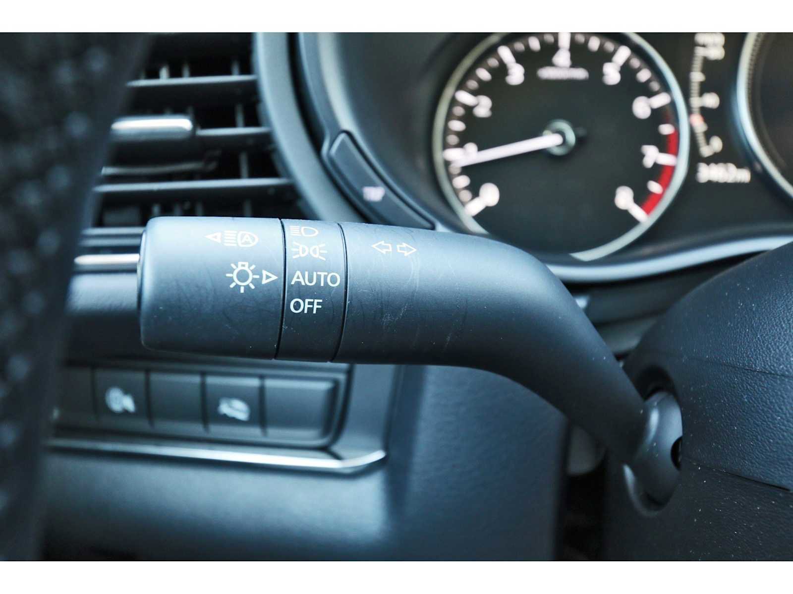 Certified 2025 MAZDA CX-30 AWD 2.5 S w/ Preferred Package image 17