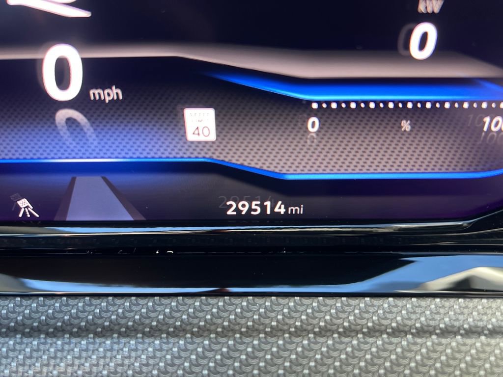 Certified 2024 Volkswagen Golf R image 19