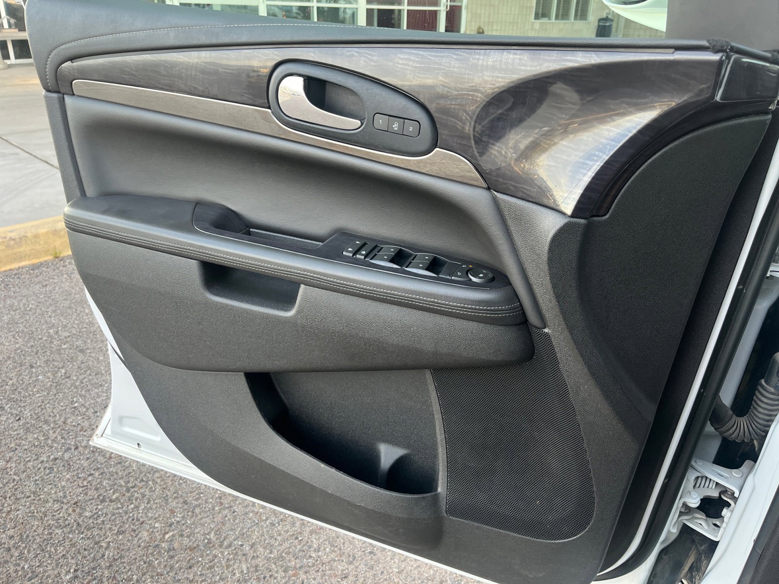 Used 2017 Buick Enclave Leather image 13