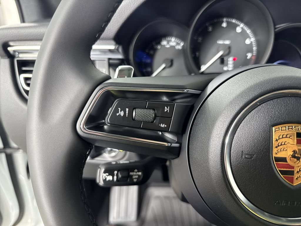 New 2026 Porsche Macan AWD/4WD image 37