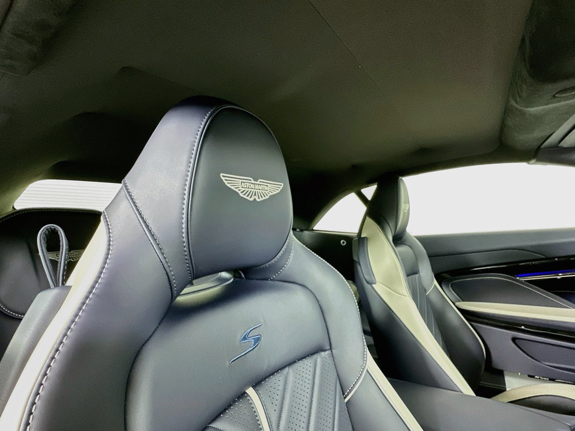 New 2026 Aston Martin DB12 Convertible RWD image 20