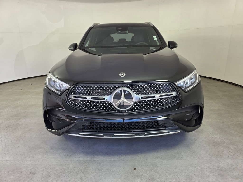 New 2026 Mercedes-Benz GLC 300 image 2