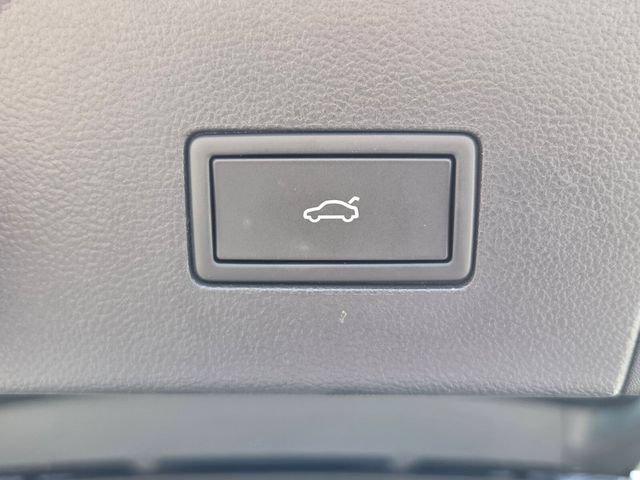 Certified 2026 Volkswagen Atlas SE FWD image 14