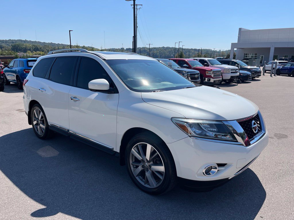 Used 2015 Nissan Pathfinder Platinum w/ Cargo Package FWD image 11