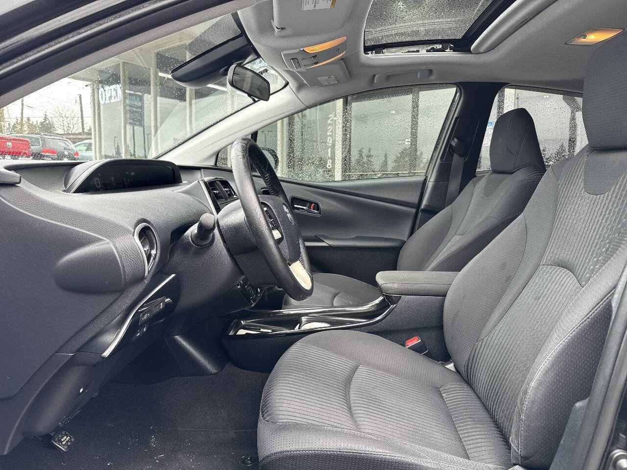 Used 2016 Toyota Prius Three w/ Advanced Technology Package image 27