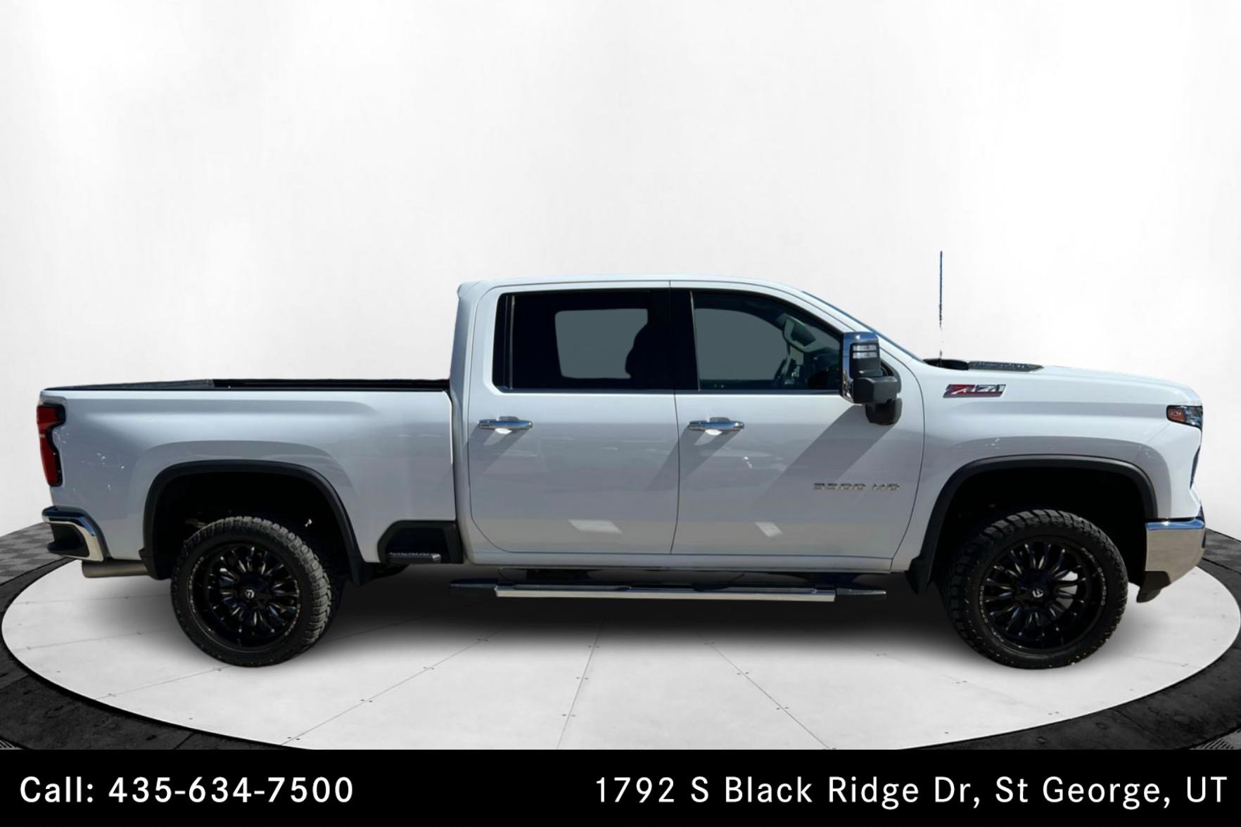 Used 2024 Chevrolet Silverado 3500 LTZ w/ LTZ Convenience Package image 6
