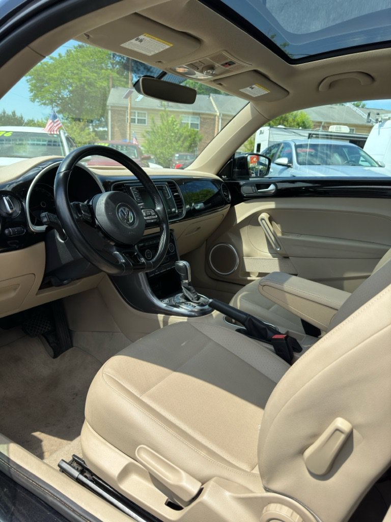 Used 2017 Volkswagen Beetle 1.8T SE FWD image 3
