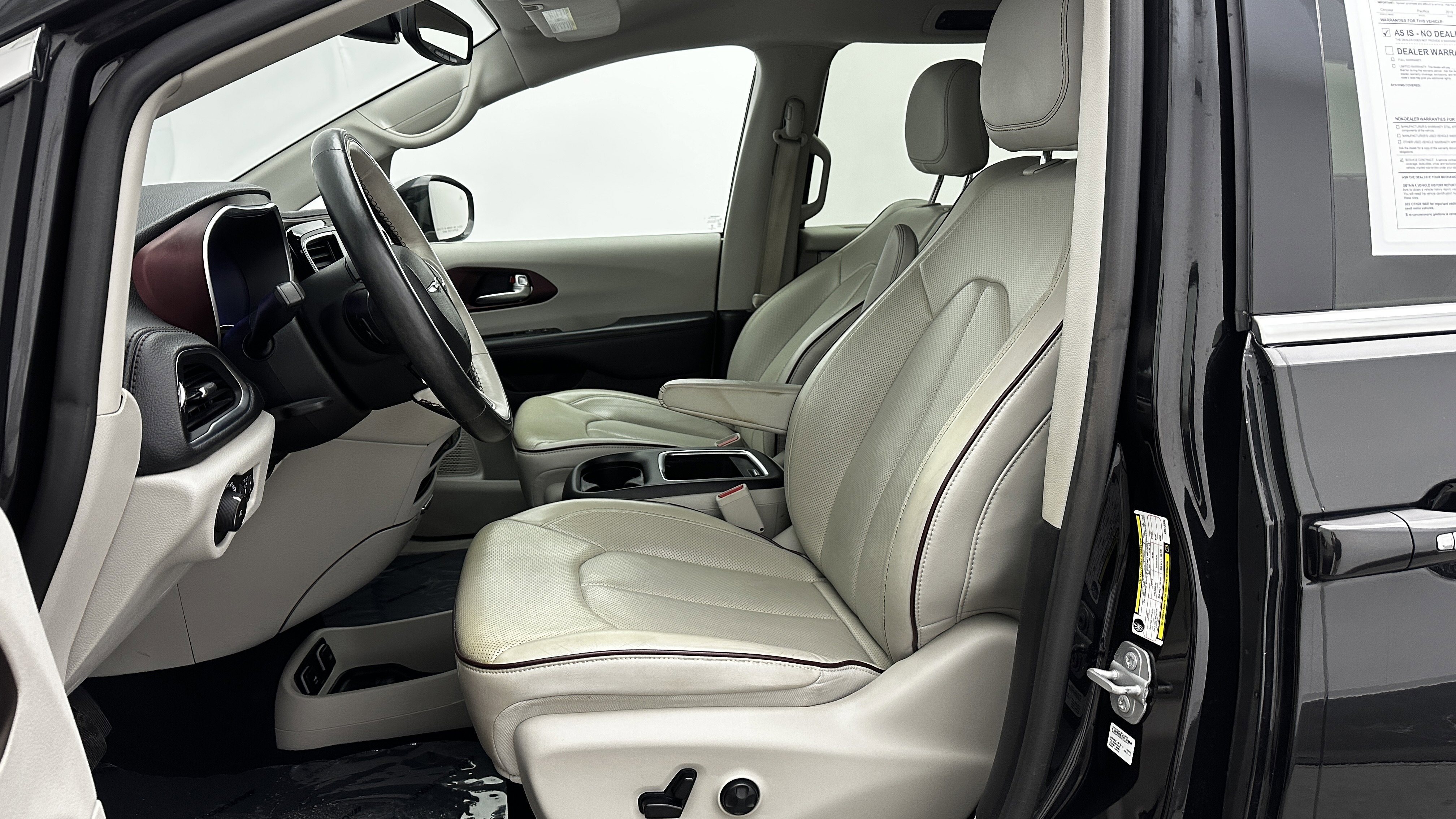 Used 2019 Chrysler Pacifica Limited image 15