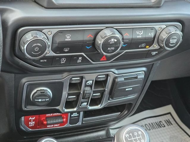 Used 2022 Jeep Gladiator Mojave w/ Trailer Tow Package AWD/4WD image 18