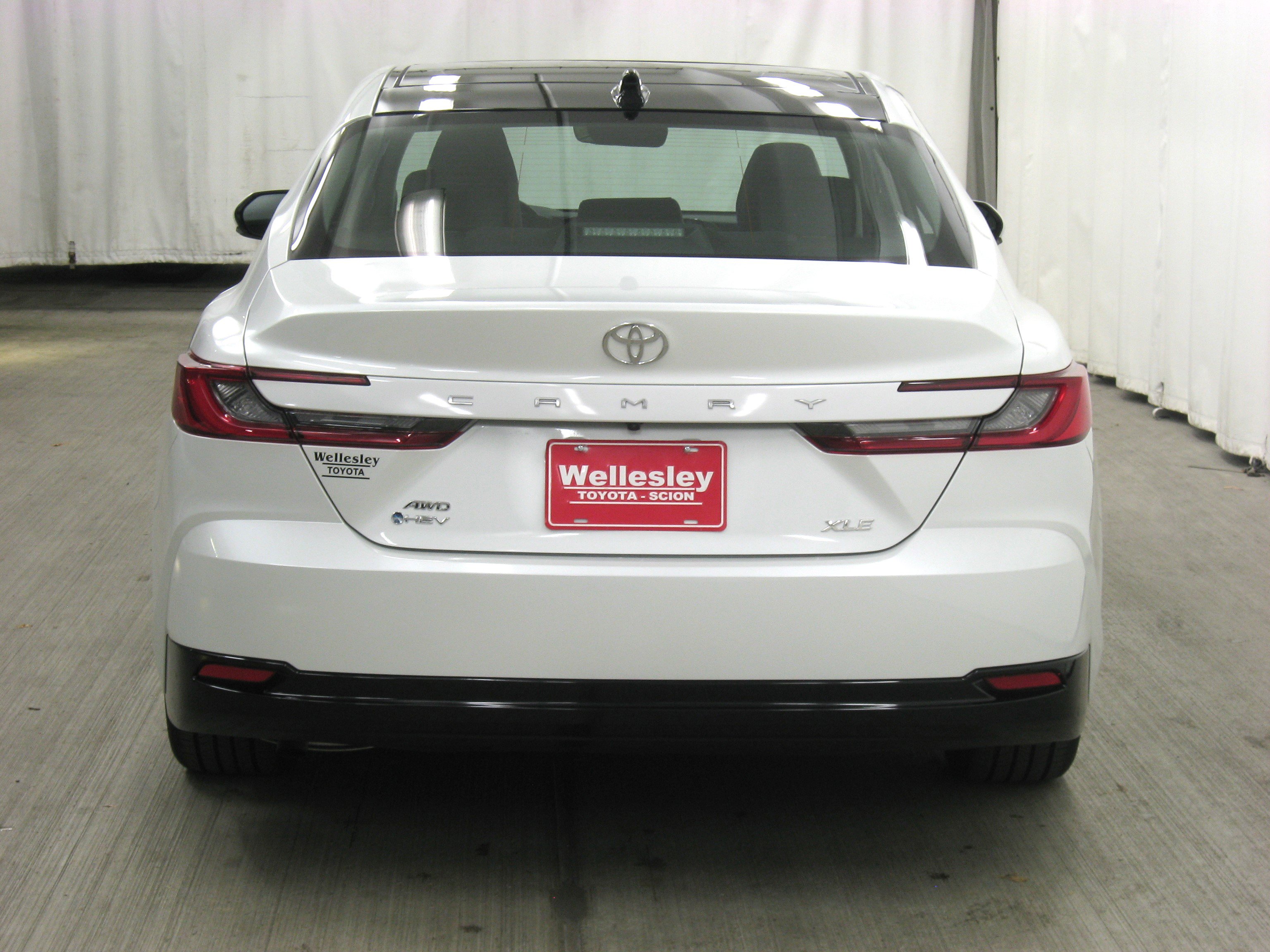 Used 2025 Toyota Camry XLE image 27