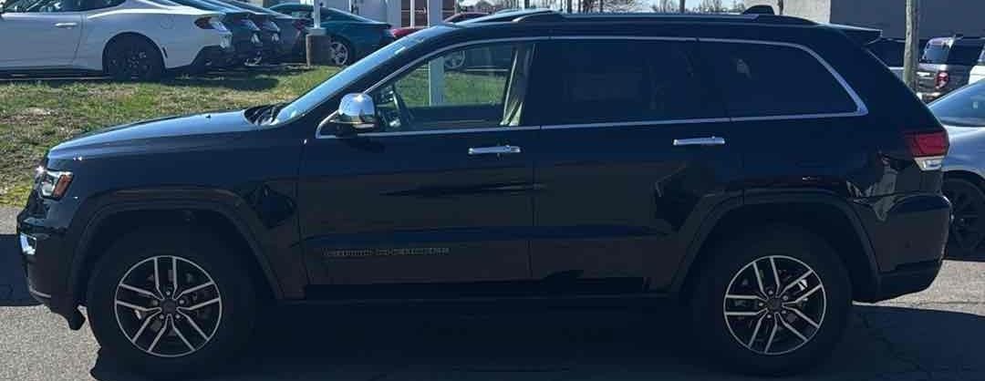 Used 2020 Jeep Grand Cherokee Limited w/ Luxury Group II image 9