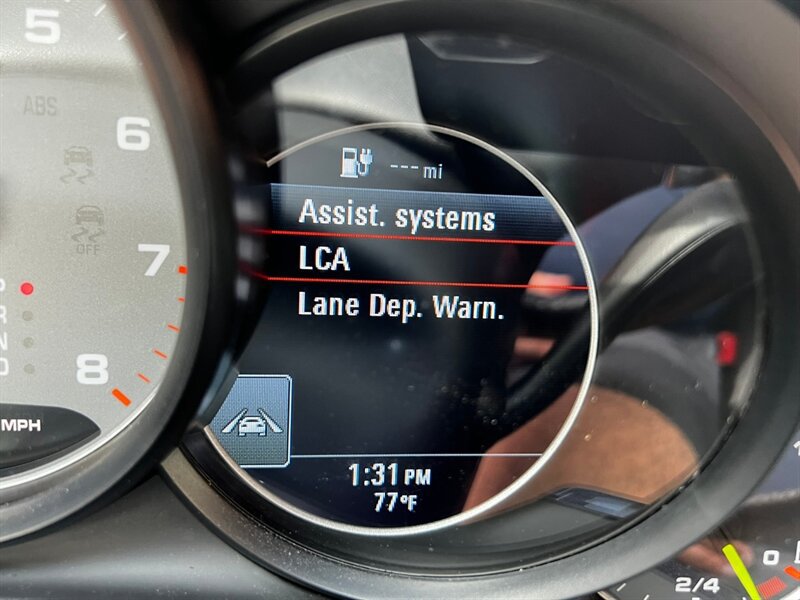 Used 2014 Porsche Panamera S RWD image 32