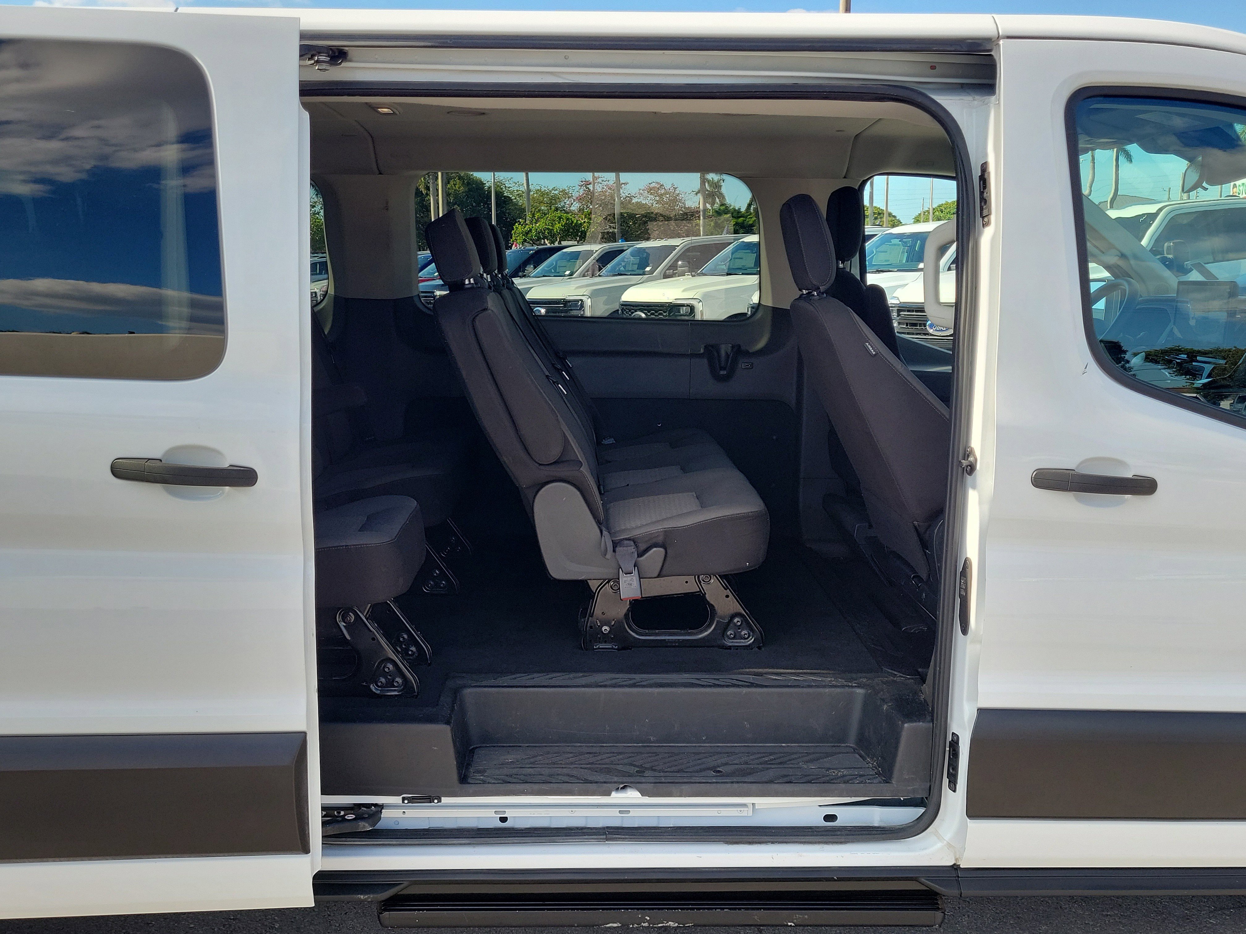 Used 2023 Ford Transit 350 XLT image 13