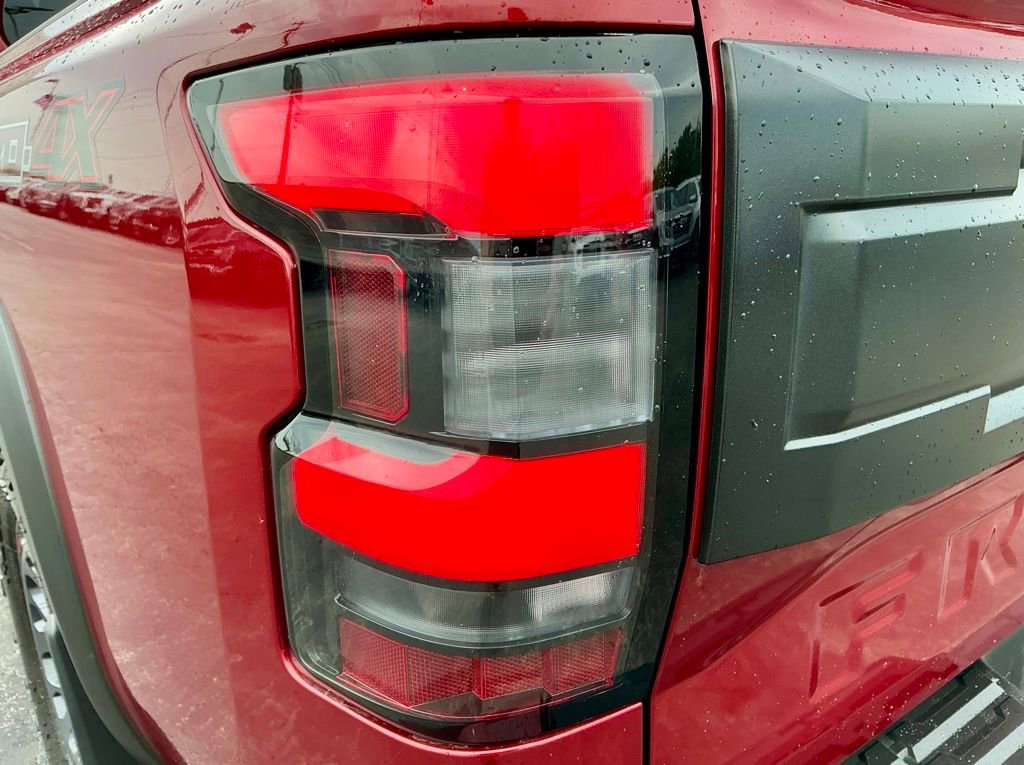 Used 2025 Nissan Frontier PRO-4X AWD/4WD image 14