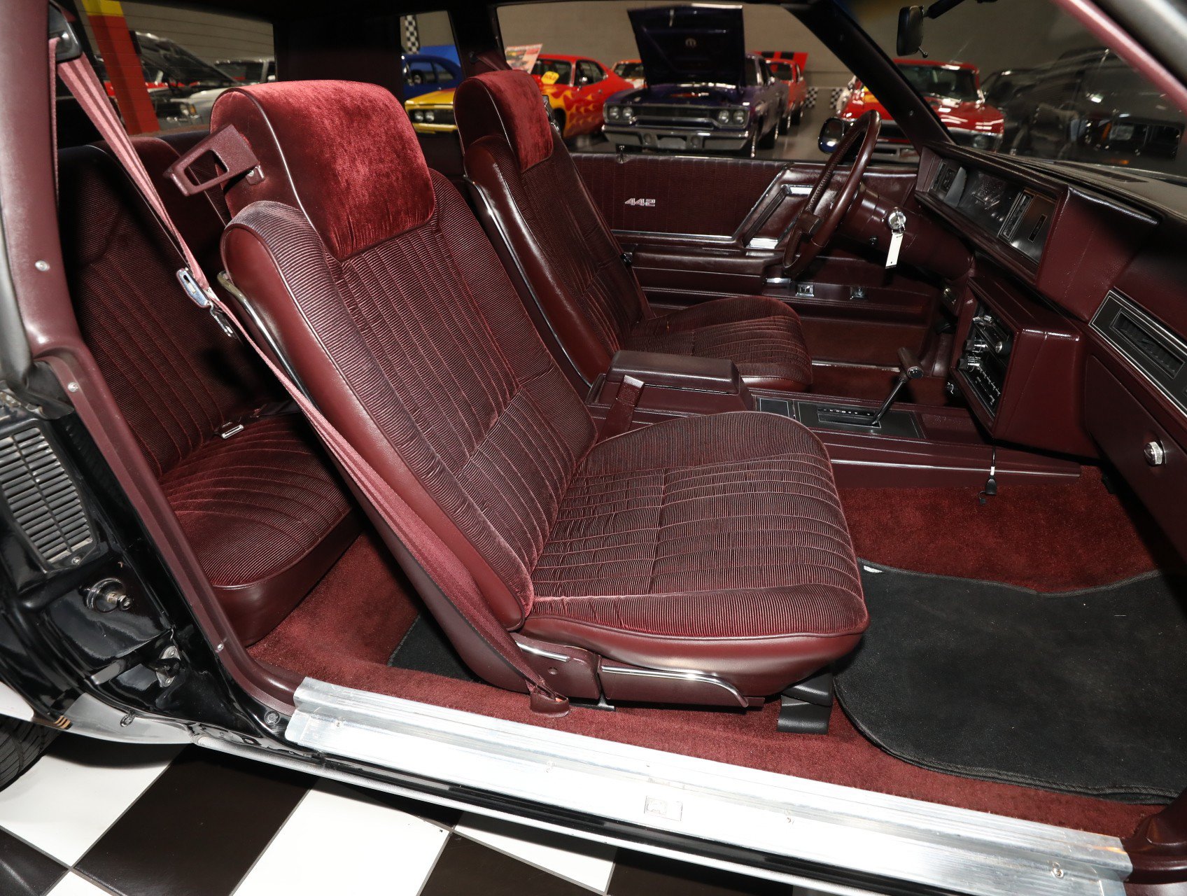 Used 1987 Oldsmobile Cutlass Supreme Salon RWD image 39