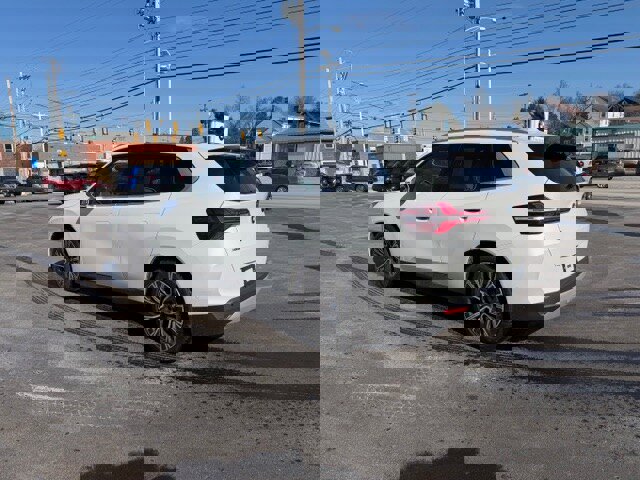 Certified 2025 BMW X3 xDrive30i w/ Premium Package image 5