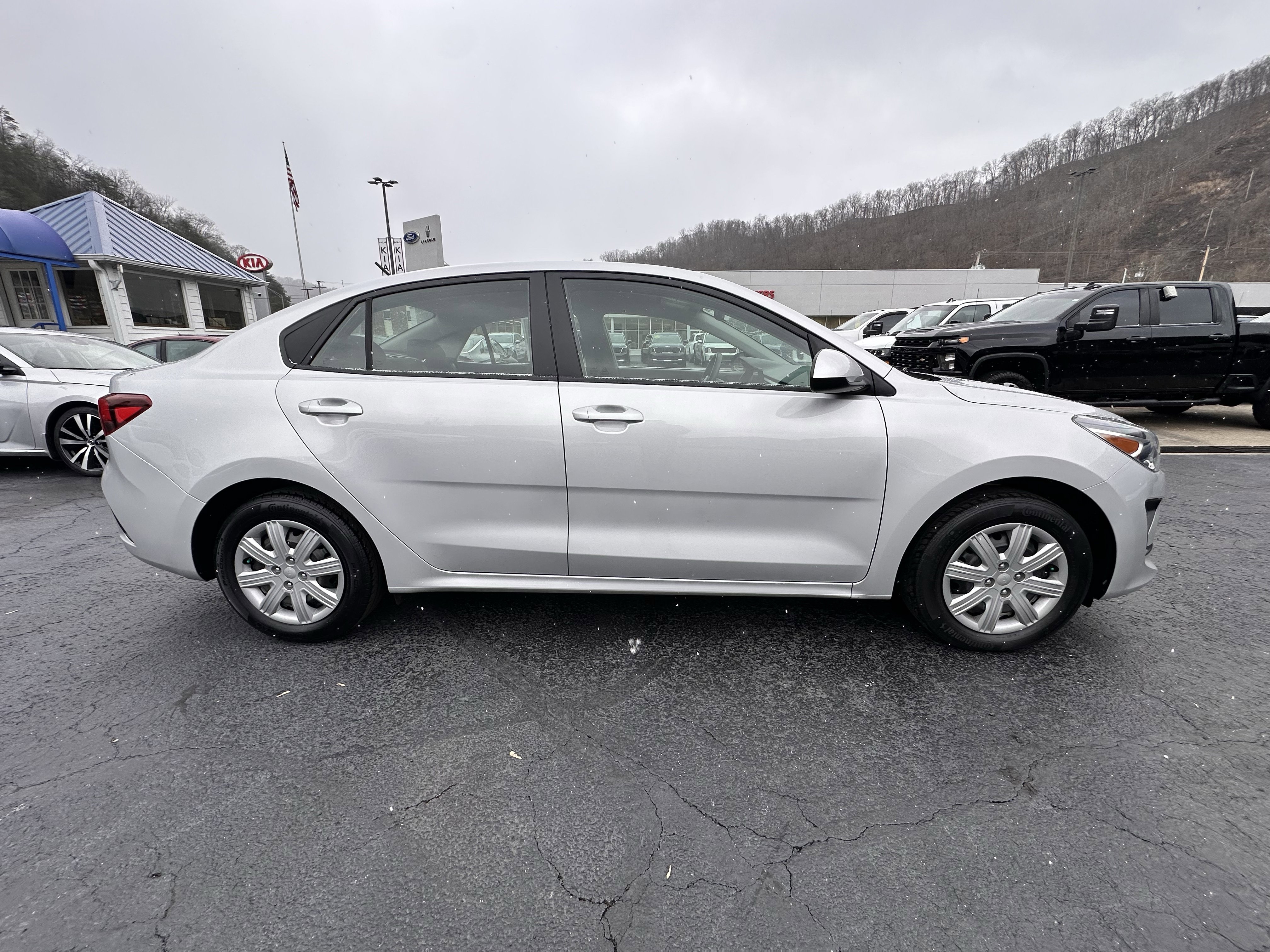 Used 2022 Kia Rio S image 21