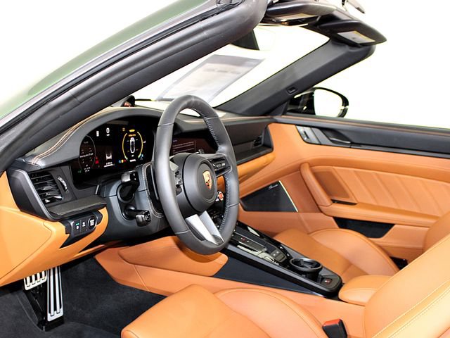 Certified 2026 Porsche 911 Targa 4 GTS AWD/4WD image 4