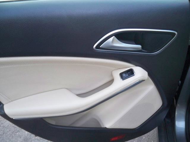 Used 2014 Mercedes-Benz CLA 250 4dr Sdn CLA 250 4MATIC image 16