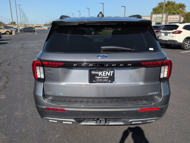 Used 2026 Ford Explorer Active w/ Active Comfort Package AWD/4WD image 6