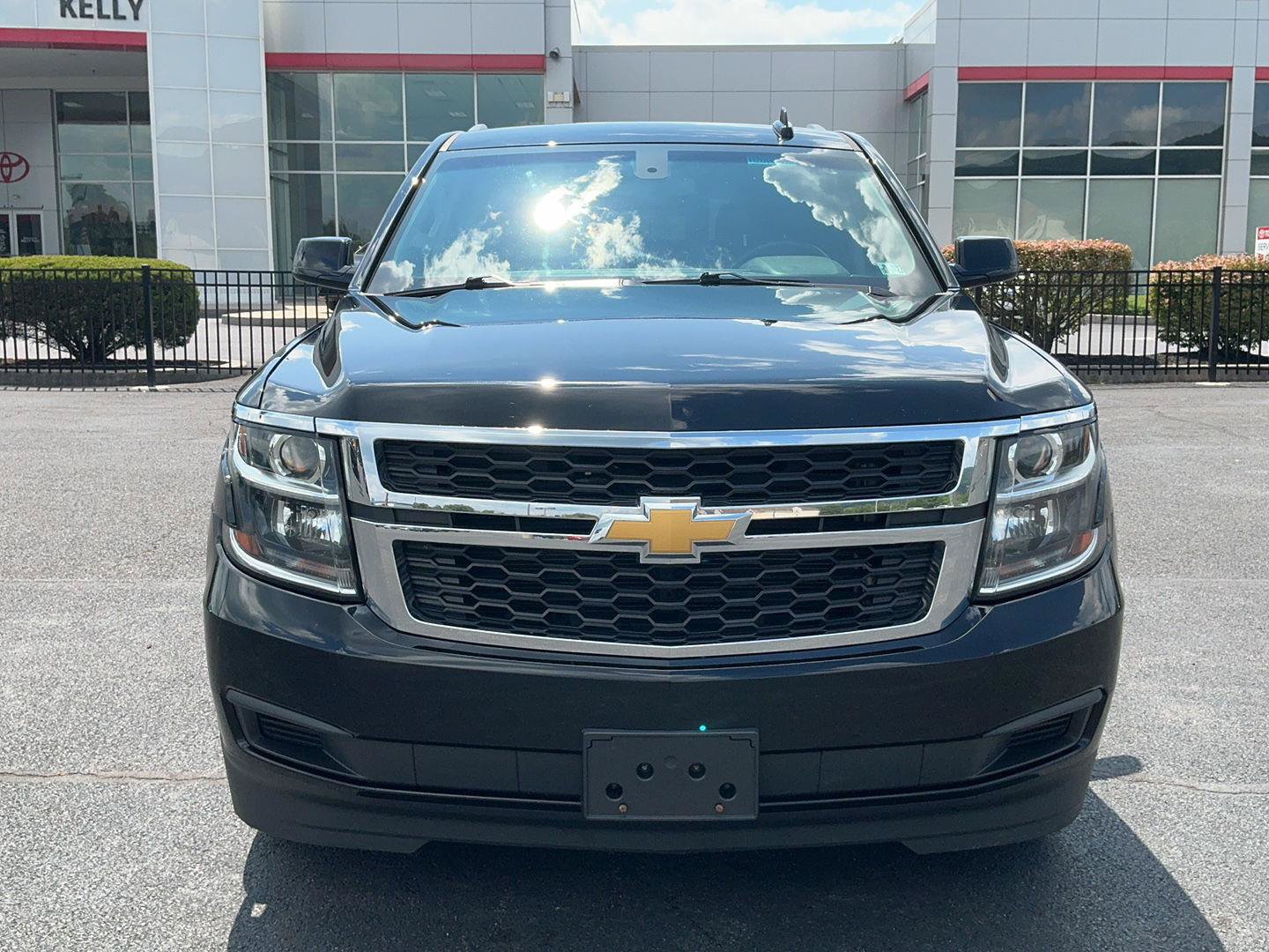 Used 2018 Chevrolet Tahoe LS AWD/4WD image 2