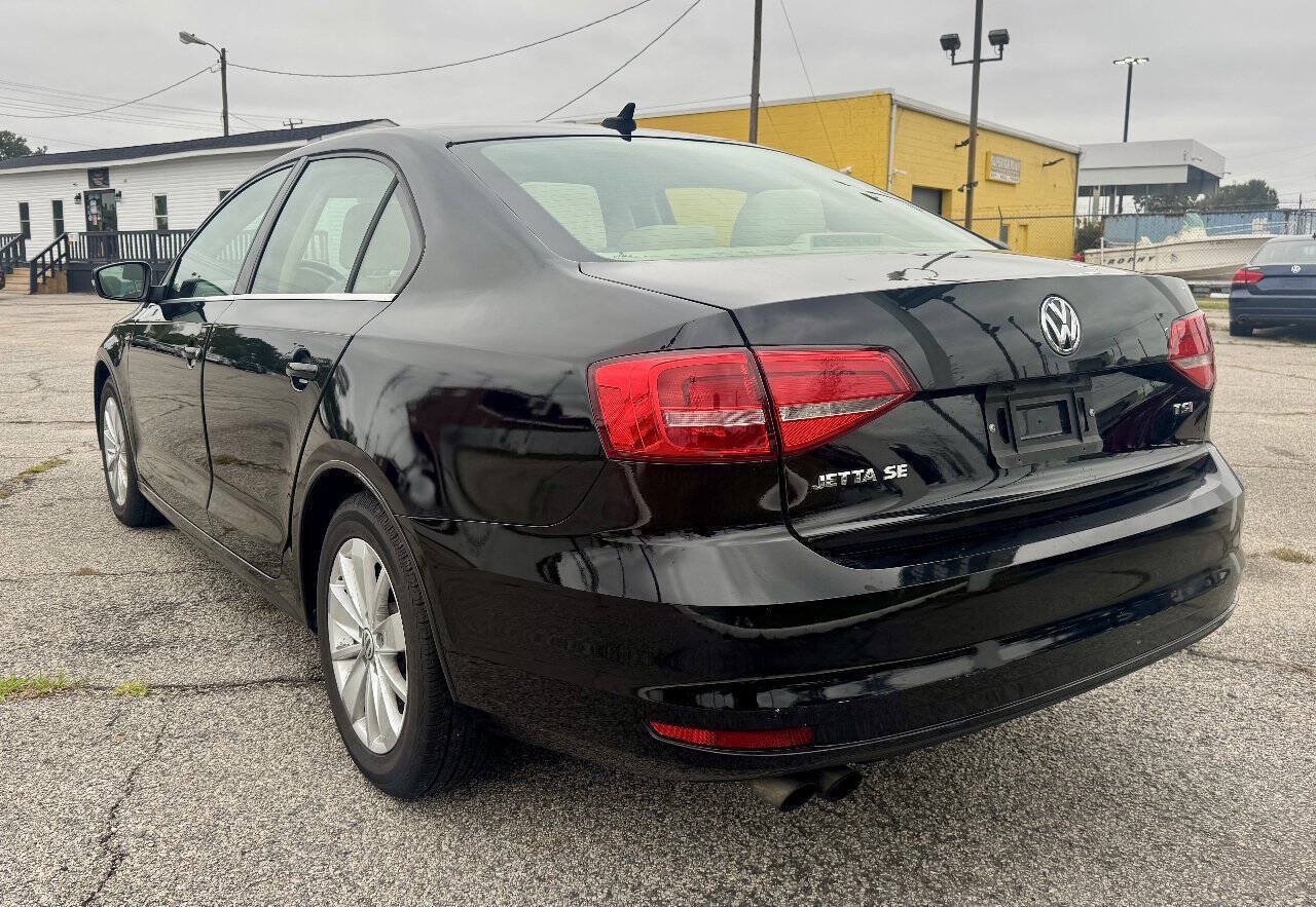 Used 2015 Volkswagen Jetta SE FWD image 3
