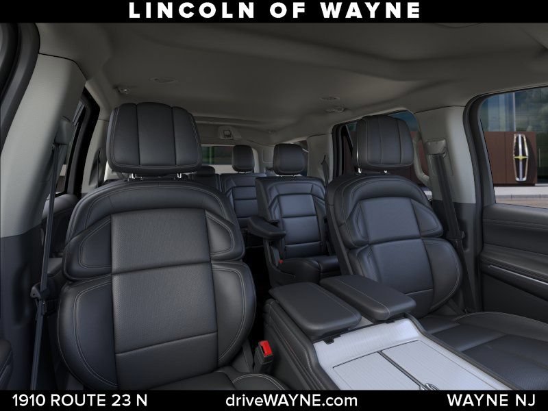 New 2026 Lincoln Navigator Premiere AWD/4WD image 11
