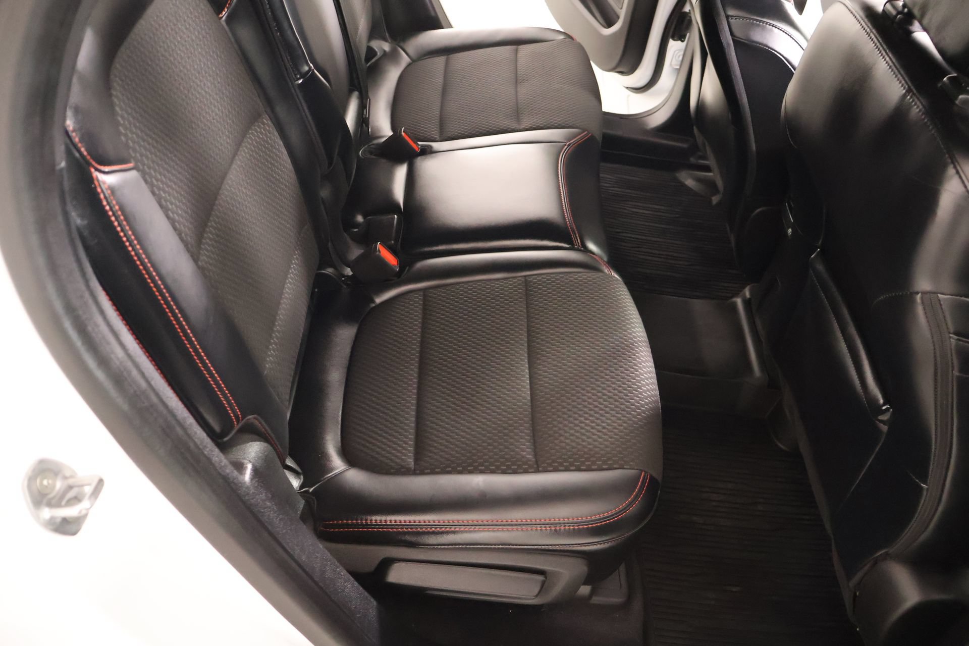 Used 2023 Ford Escape ST-Line Select AWD/4WD image 14