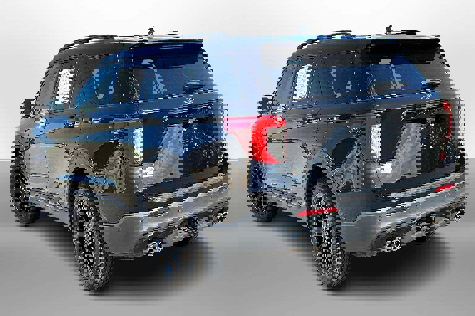 Used 2021 Ford Explorer ST w/ Equipment Group 401A image 10