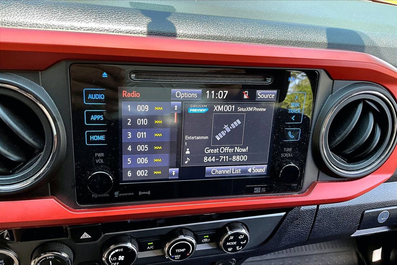 Used 2017 Toyota Tacoma TRD Sport w/ Tow Package (A/T) AWD/4WD image 23
