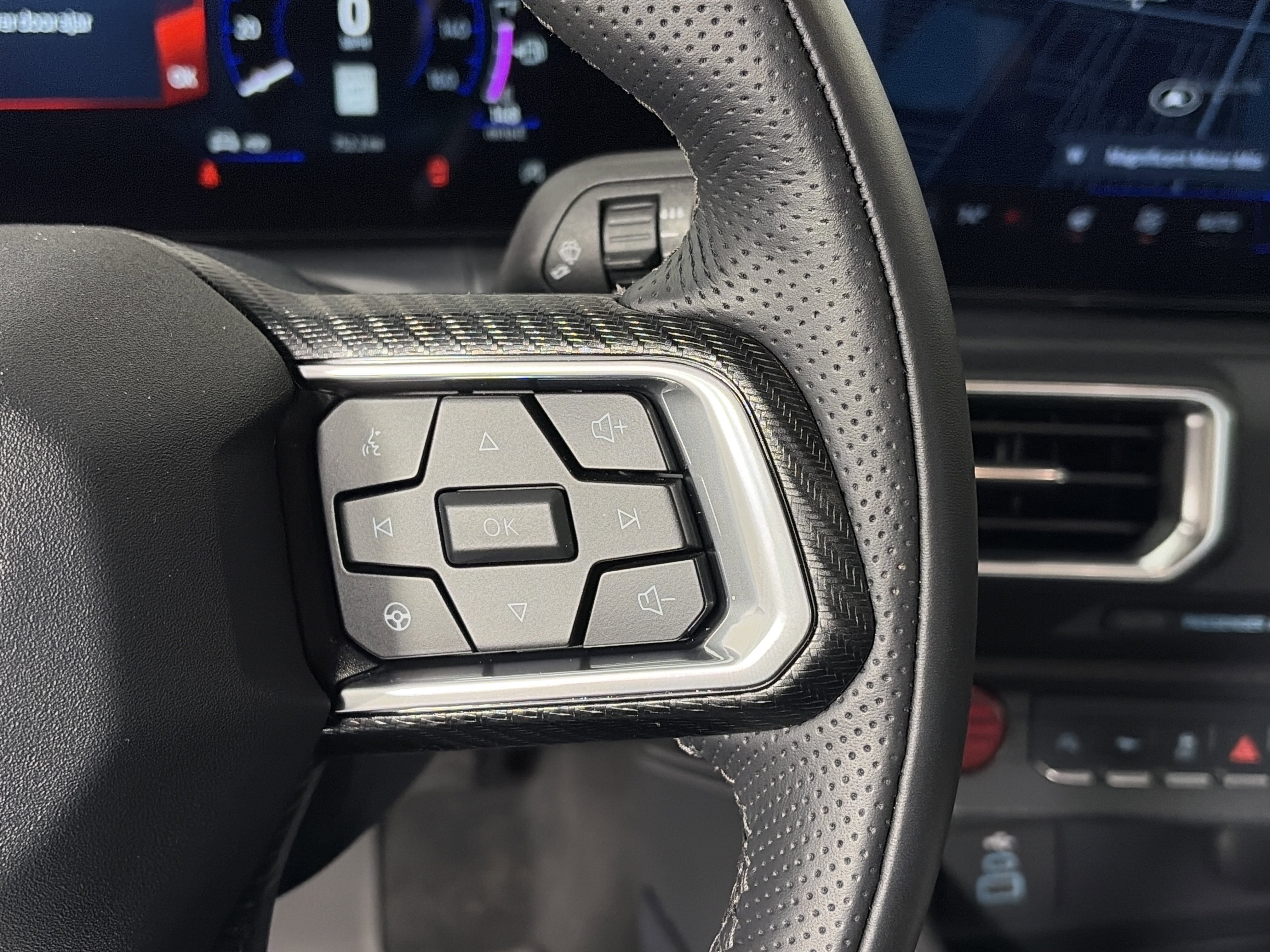 Used 2025 Ford Mustang GT Premium RWD image 28