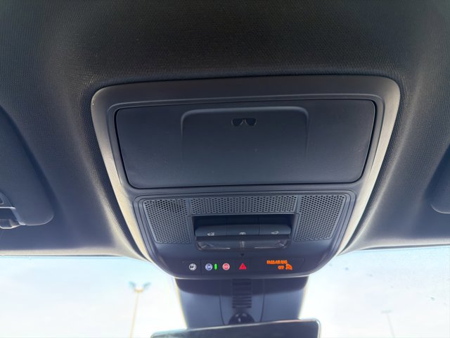 New 2026 Chevrolet Traverse LT image 21