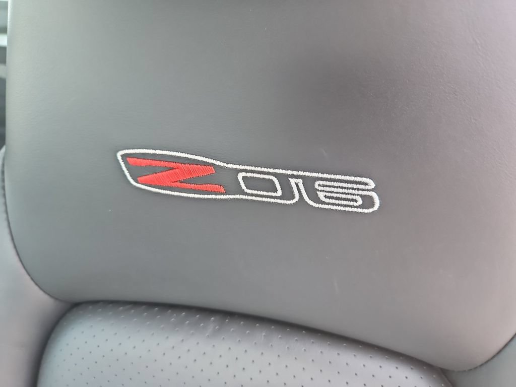 Used 2006 Chevrolet Corvette Z06 w/ Preferred Equipment Group RWD image 26