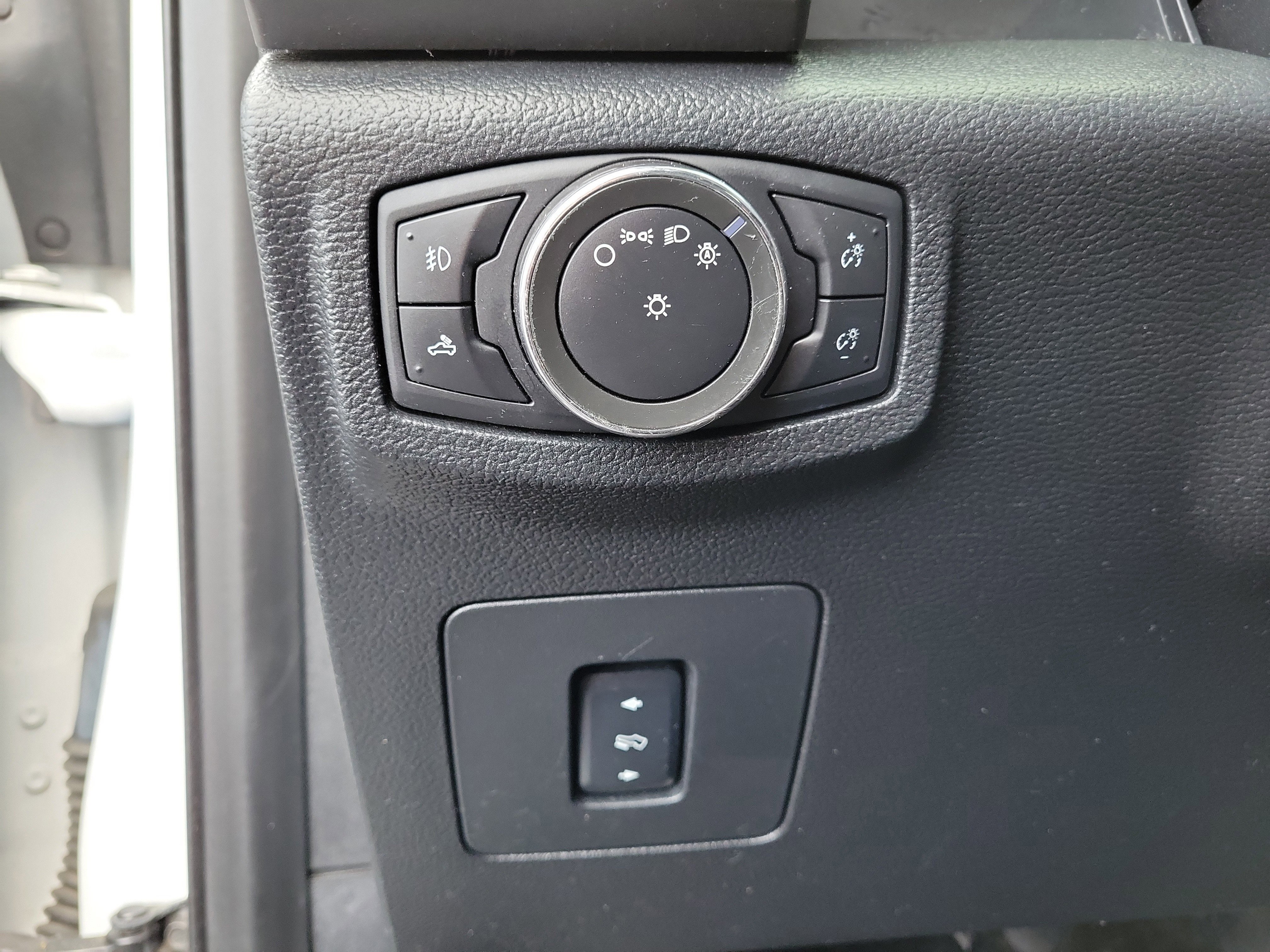 Used 2016 Ford F150 XLT w/ Equipment Group 302A Luxury image 20