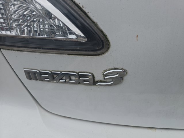 Used 2012 MAZDA MAZDA3 i Grand Touring w/ Tech Pkg FWD image 6