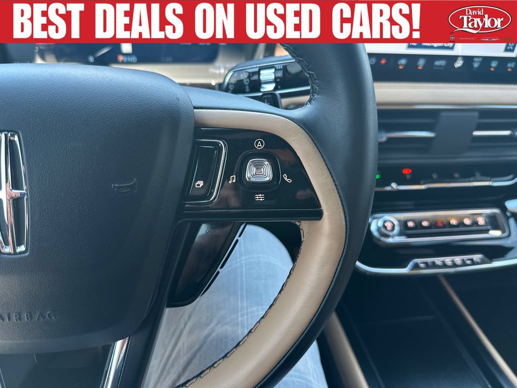 Used 2023 Lincoln Corsair Reserve w/ Jet Appearance Package AWD/4WD image 15