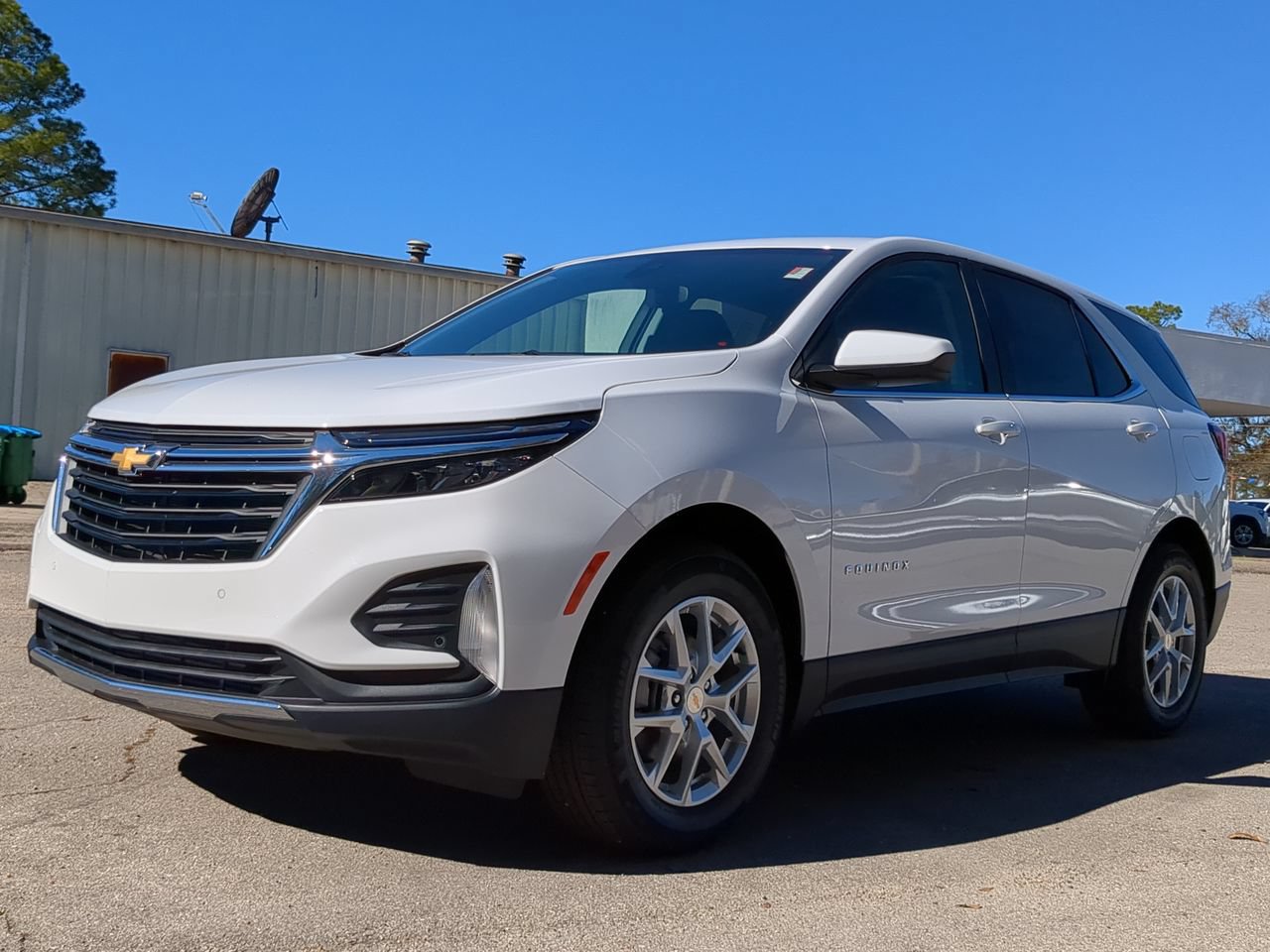 Used 2023 Chevrolet Equinox LT FWD image 8