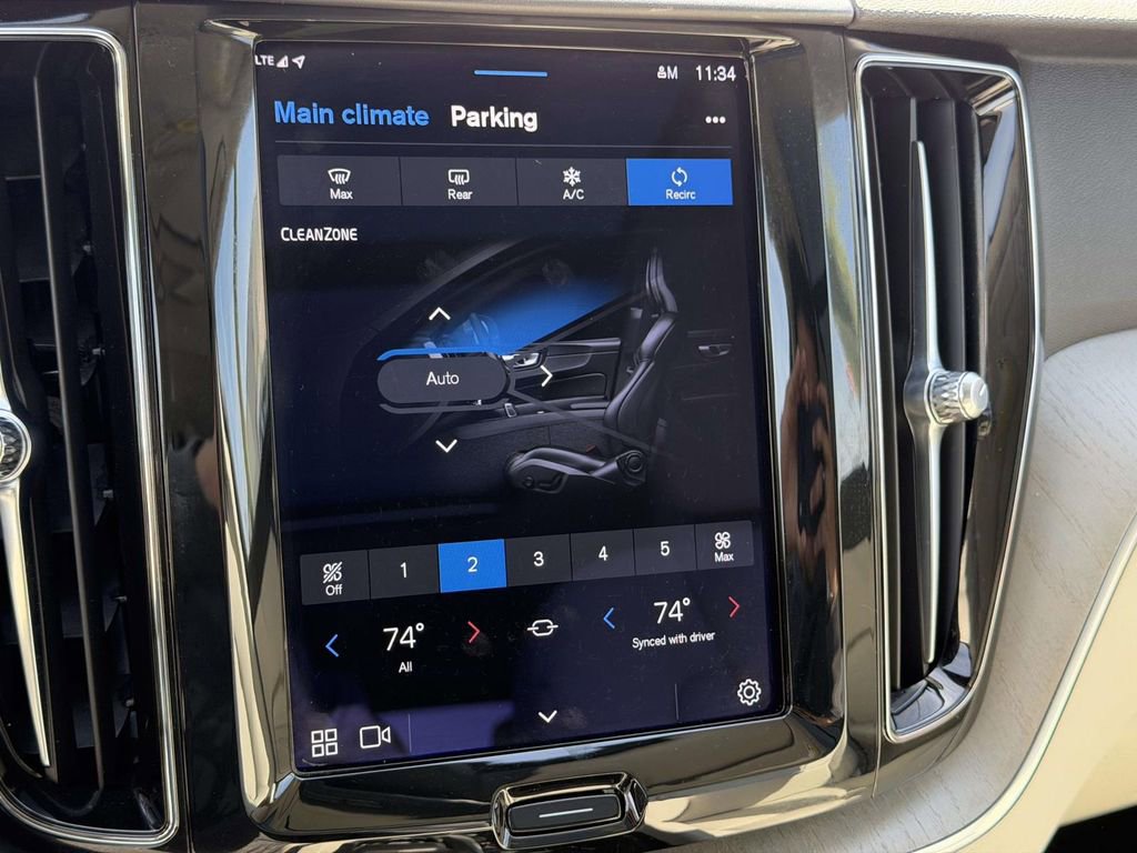 Used 2023 Volvo XC60 B5 Plus w/ Protection Package Premier image 5