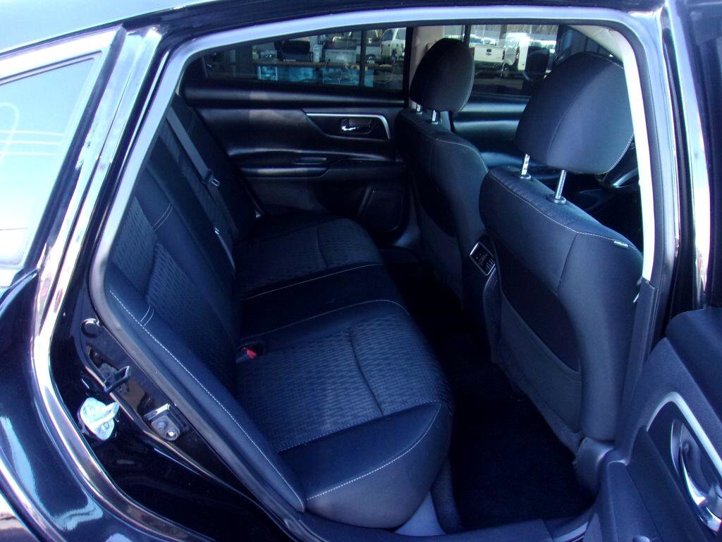 Used 2017 Nissan Altima 2.5 SV w/ Convenience Package image 12