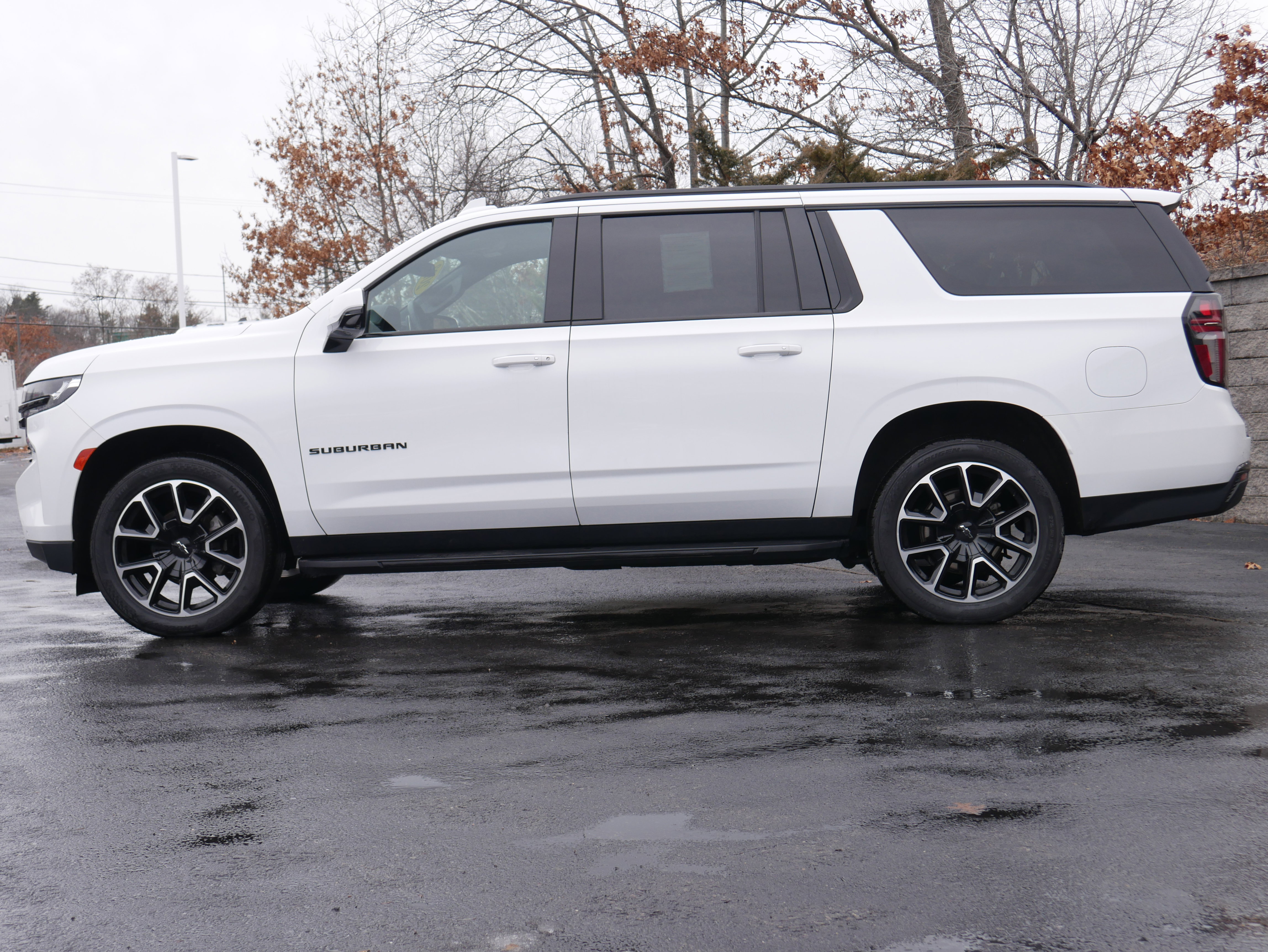 Certified 2023 Chevrolet Suburban RST w/ Luxury Package image 3