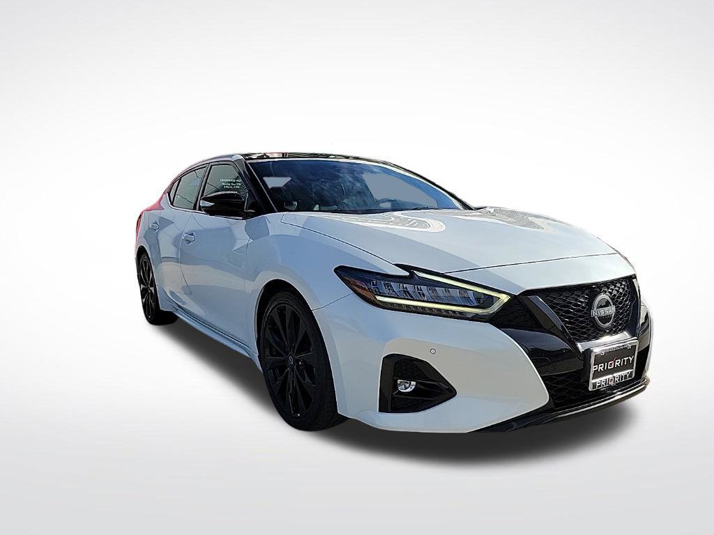 Used 2023 Nissan Maxima SR w/ Sport Mat Group FWD image 6
