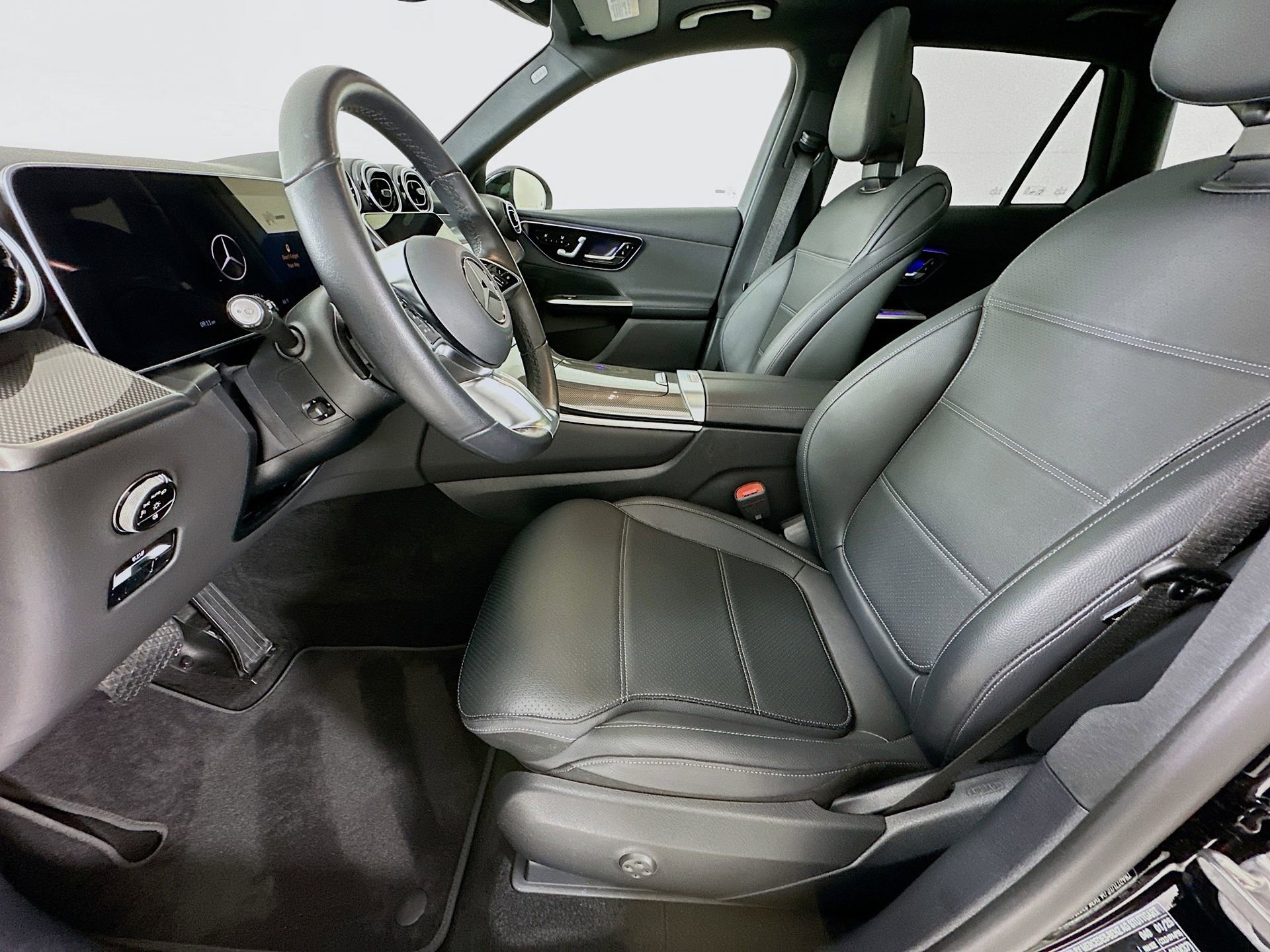 Certified 2025 Mercedes-Benz GLC 300 image 21