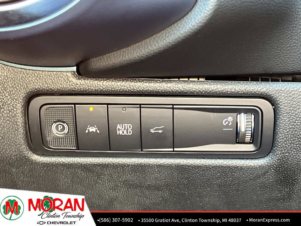 Certified 2025 Chevrolet Equinox EV LT w/ Convenience Package FWD image 29