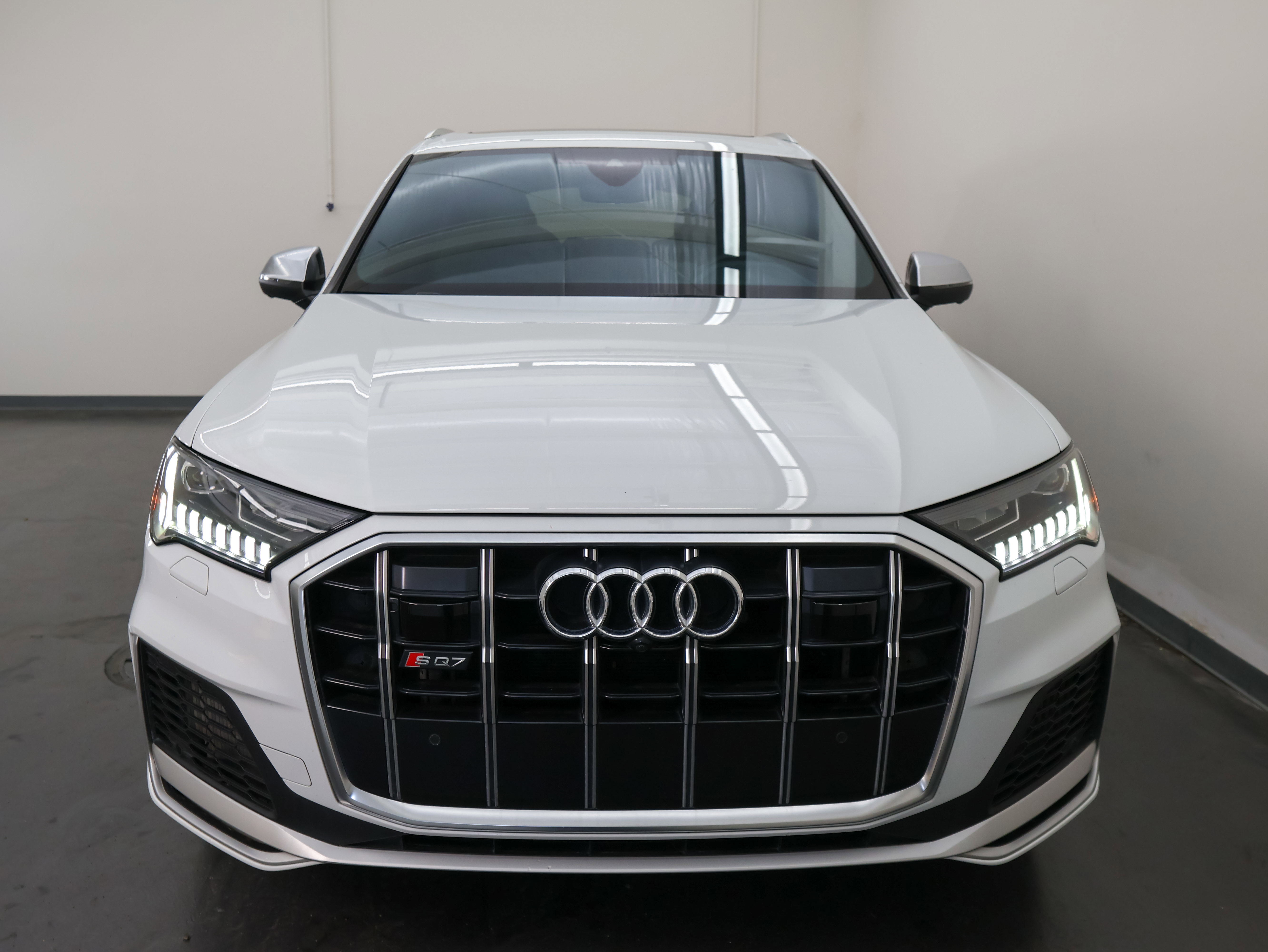 Used 2022 Audi SQ7 Premium Plus AWD/4WD image 8